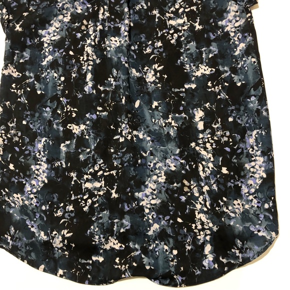 Simply Vera By Vera Wang Womans Top sizeS Floral Patterns Blue, Blqck and White - Picture 7 of 9